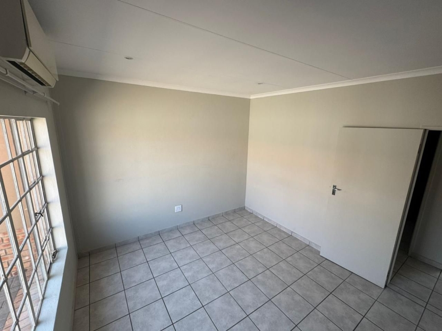 4 Bedroom Property for Sale in Hexrivier Lifestyle Estate North West